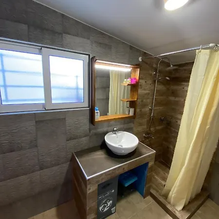 아파트 Home, Marina C 칼라마타